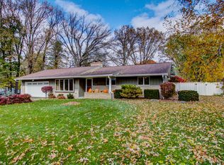 N62W16110 Beechwood Dr, Menomonee Falls, WI 53051