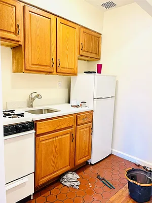Rented by Oxford Property Group | media 9