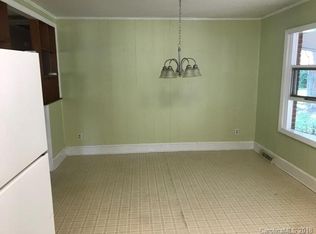 7214 Woodstock Dr, Charlotte, NC 28210