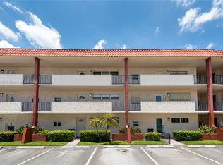 9823 S Hollybrook Lake Dr APT 105, Pembroke Pines, FL 33025