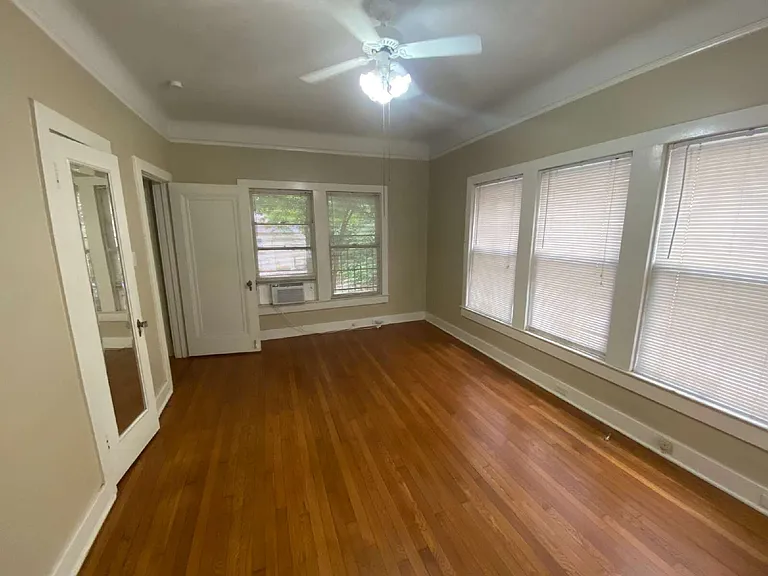 247 E Lullwood Ave #FRONT — Photo 13