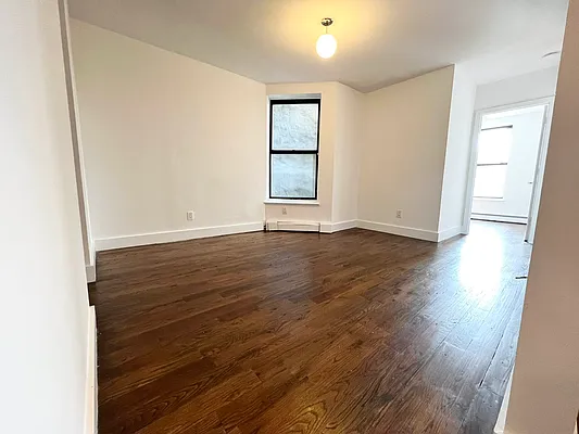 Rented by EastMount Realty LLC | media 7