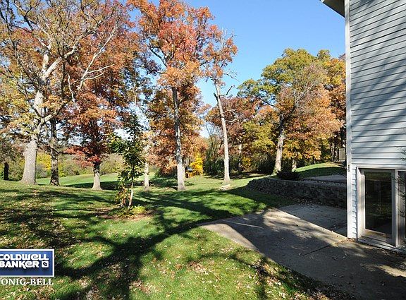 2nd image of 35 Colony Ct