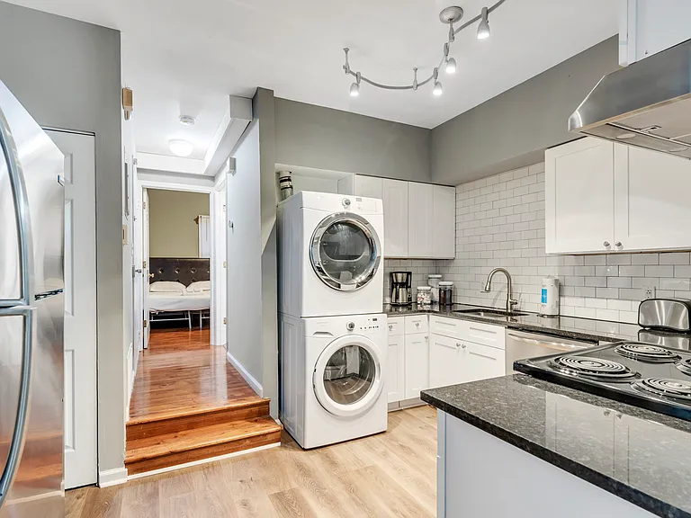 715 Barton St #715A — Photo 12