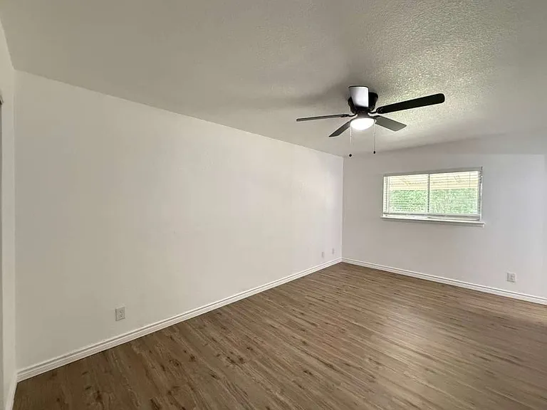 5214 Charolais Dr — Photo 9