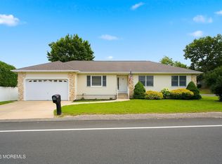 92 Birch St, Beachwood, NJ 08722