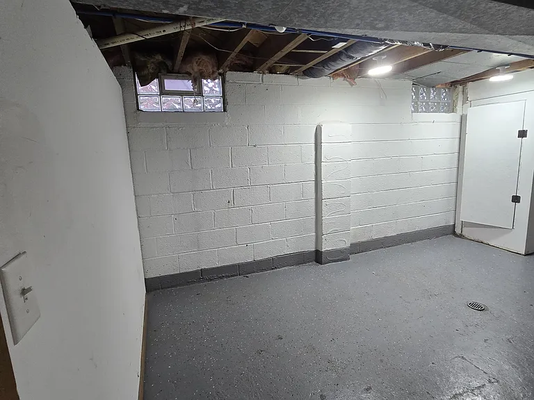 21227 Panama St — Photo 33