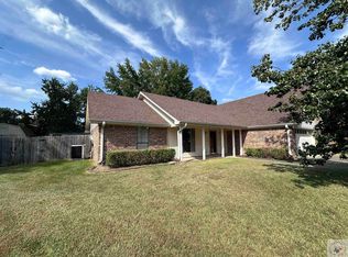 3510 Circle View Dr, Texarkana, AR 71854