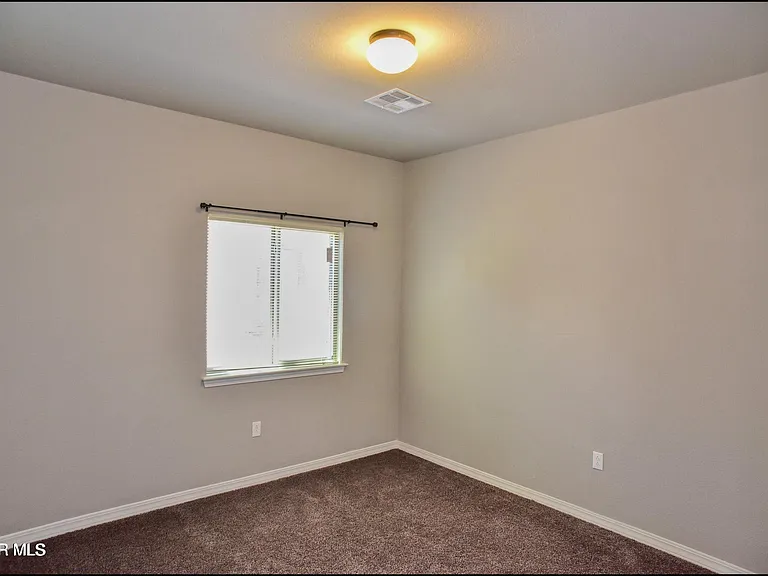 2120 Thomas Lackland St — Photo 29