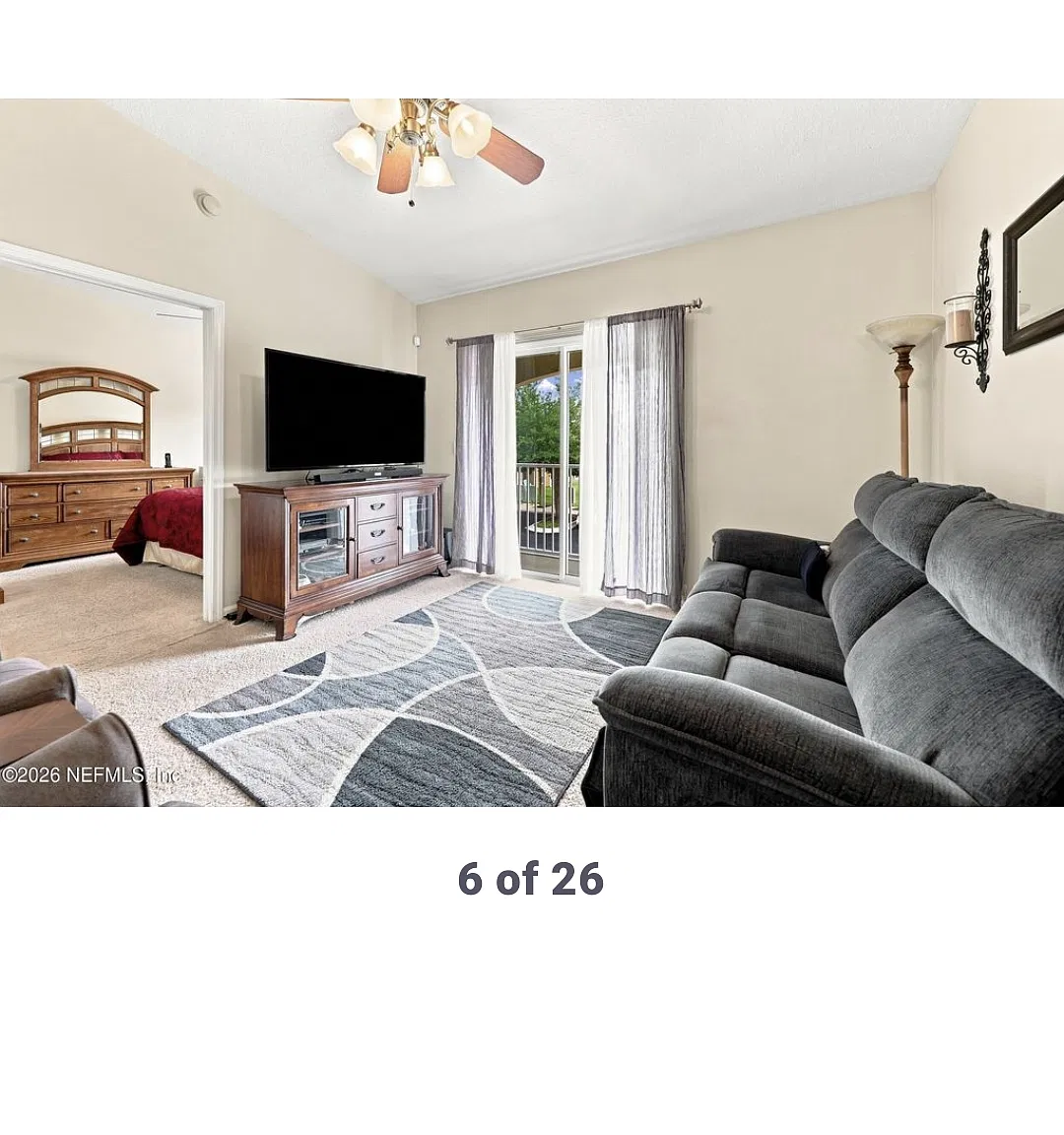 3 bed, 1157 sqft, $1,610 — Photo 3