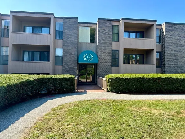 50 Shrewsbury Green Dr Unit F, Shrewsbury, MA 01545