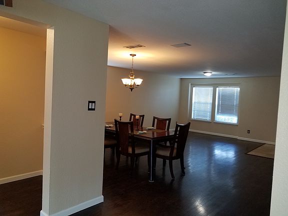 4th image of 1458 Mission Hills Ln