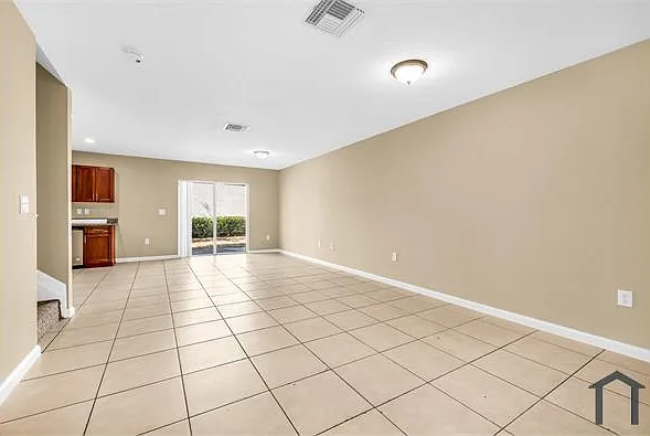 3 bed, 1450 sqft, $3,100 — Photo 3
