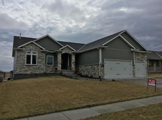 820 N 95th St, Lincoln, NE 68505