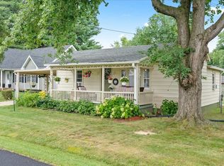 207 8th St, Grottoes, VA 24441