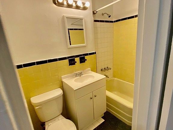 3rd image of 1702 2nd Ave APT 1C
