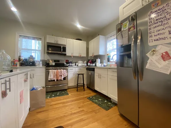 9 Winter Hill Rd, Medford, MA