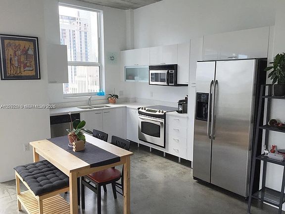 4th image of 133 NE 2nd Ave APT 2302