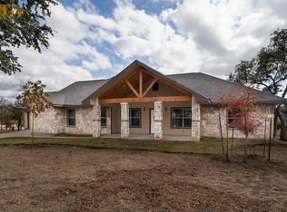 104 Spanish Oak Ln, Kerrville, TX 78028