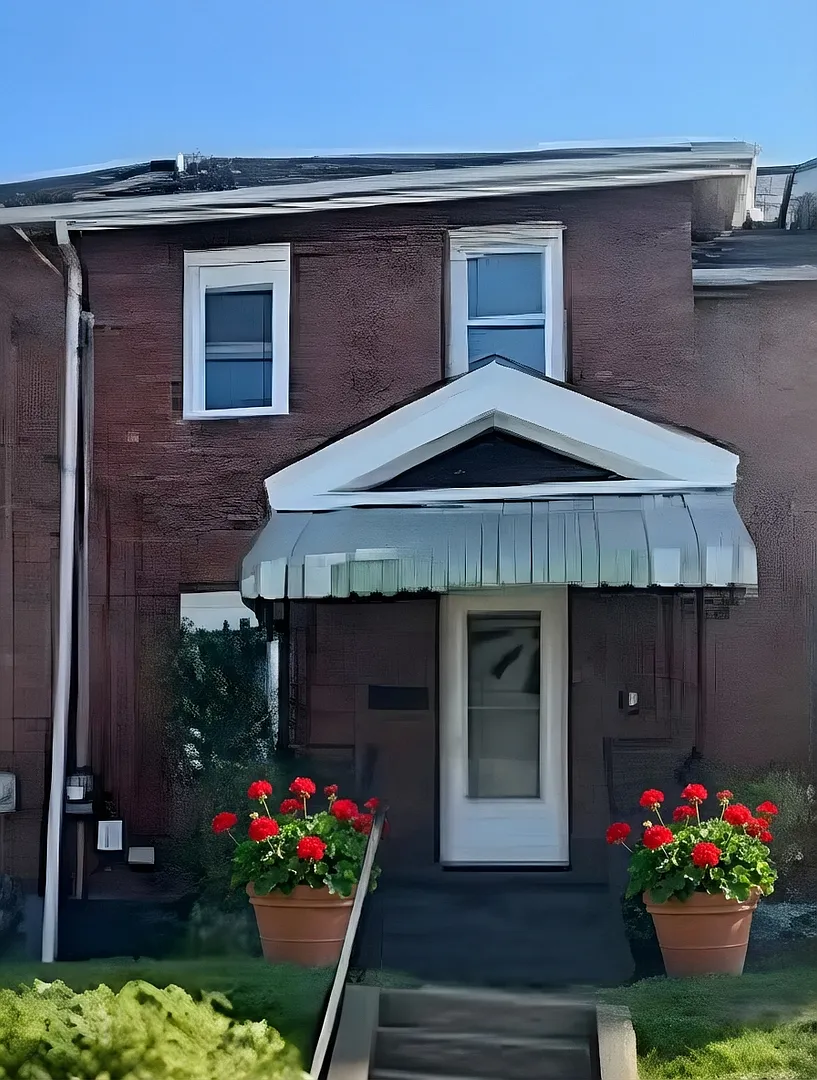 874 Vankirk St photo 1
