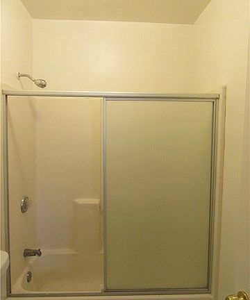 5th image of 1409 E 108th St
