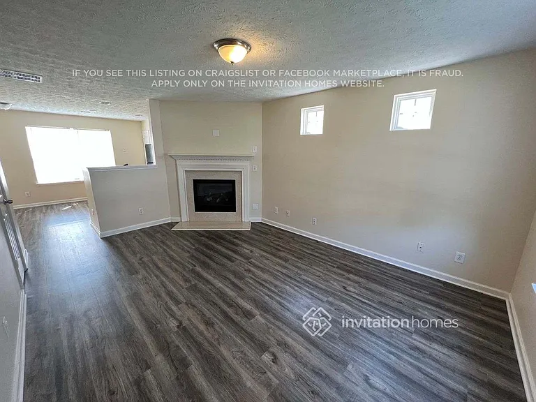 170 Meadowridge Dr — Photo 2