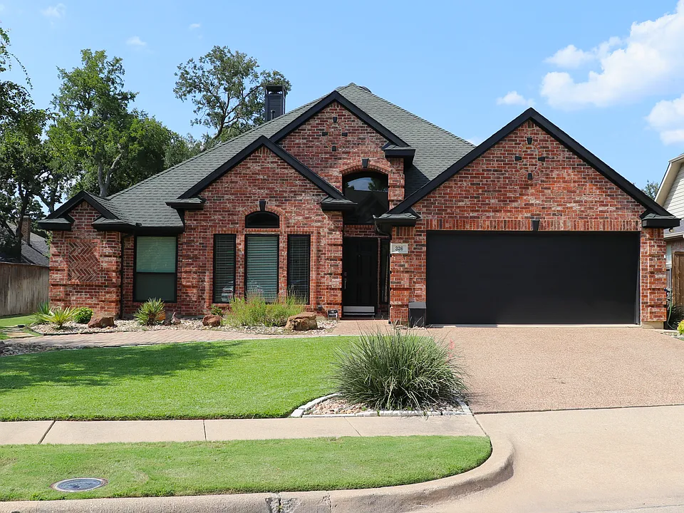 326 Saddle Tree Trl