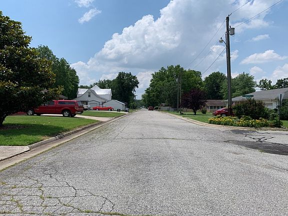 4th image of 502 N Highland Ave