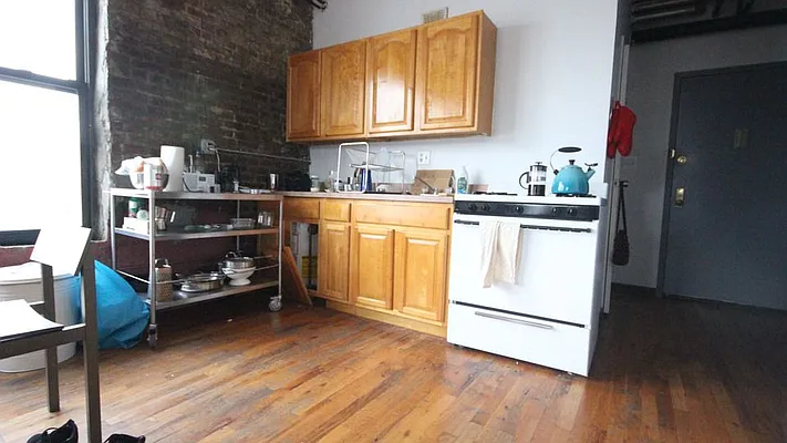 Rented by Nooklyn NYC LLC | media 24