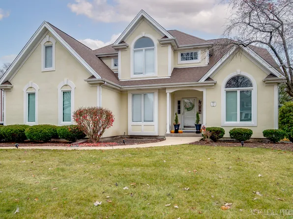 142 N Dixon Dr, Batavia, IL 60510