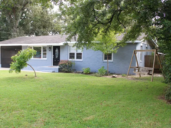 105 Meadowcliff Cir, Warner Robins, GA 31093