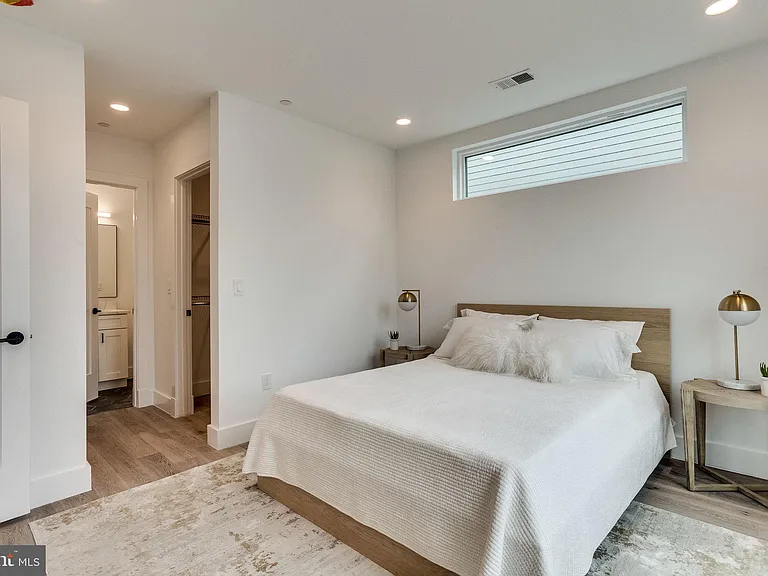 646 Newton Pl NW #303 — Photo 13