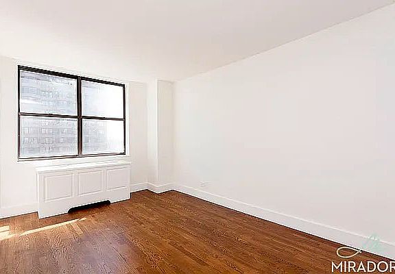 5th image of 330 E 39th St APT 27B