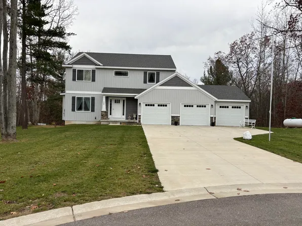 768 W North Hills Ct, Newaygo, MI 49337