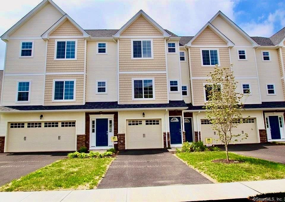 1st image of 131 Pepin Pl #131