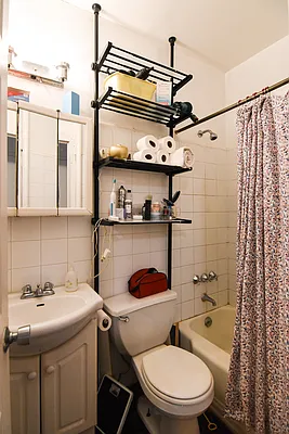 Rented by The Agency | media 19