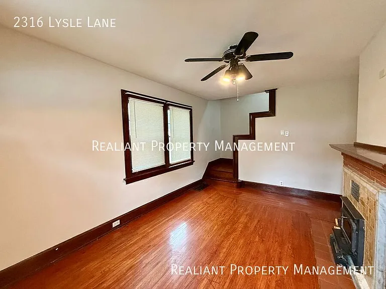 2316 Lysle Ln — Photo 2