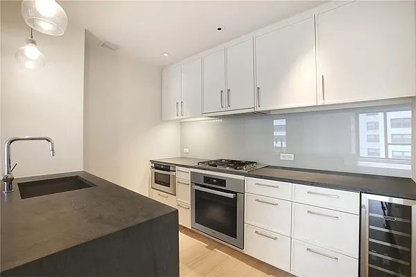 Rented by R New York | media 10