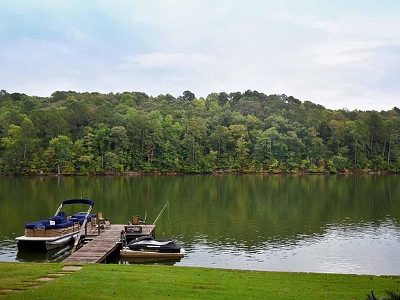 5th image of 184 Shoreline Dr