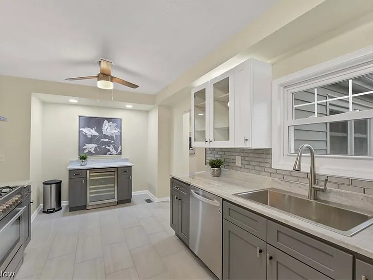 33381 Detroit Rd — Photo 16