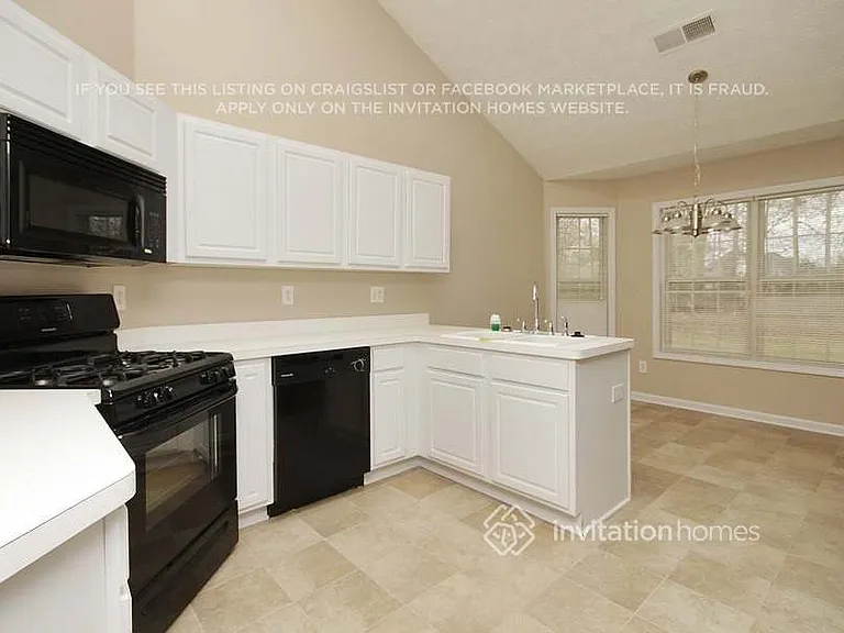 410 Windsor Brook Ln — Photo 5
