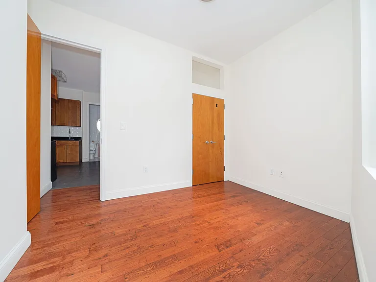 945 Saint Nicholas Ave #1D — Photo 15