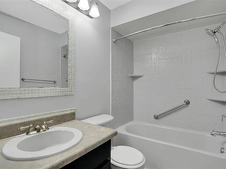 15217 W Pond Woods Dr — Photo 31