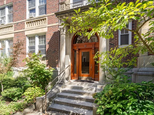 19 Shepard St APT 3, Cambridge, MA 02138