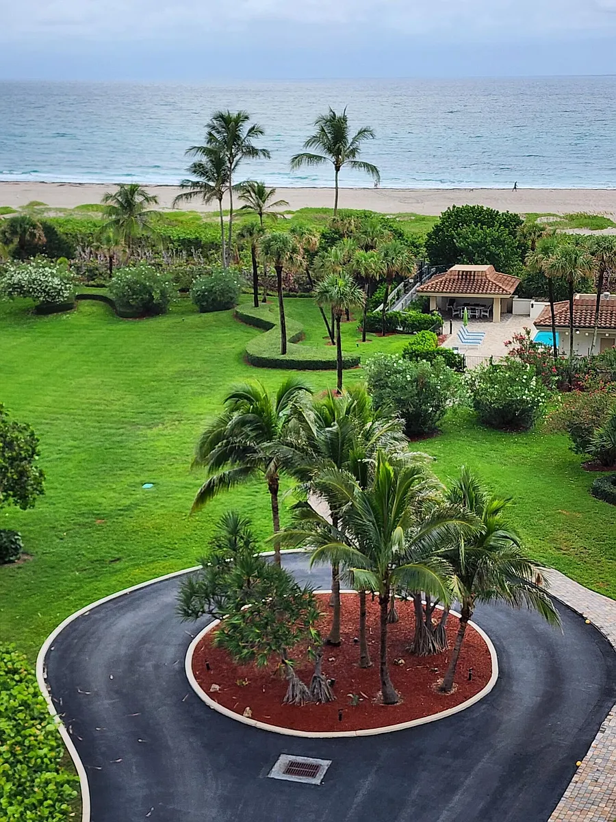 Building Photo - 3400 N Ocean Dr #703