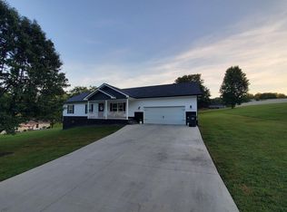 125 Gloria Dr, Tazewell, TN 37879