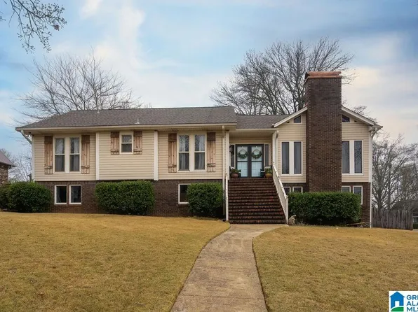 917 Mountain Branch Cir, Birmingham, AL 35226