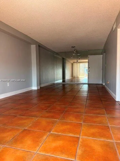 Sunny Shores Condo — Photo 2