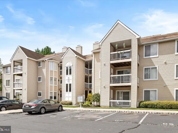 467 Silvia St, Trenton, NJ 08628