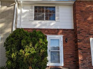 9239 Nieman Rd, Overland Park, KS 66214